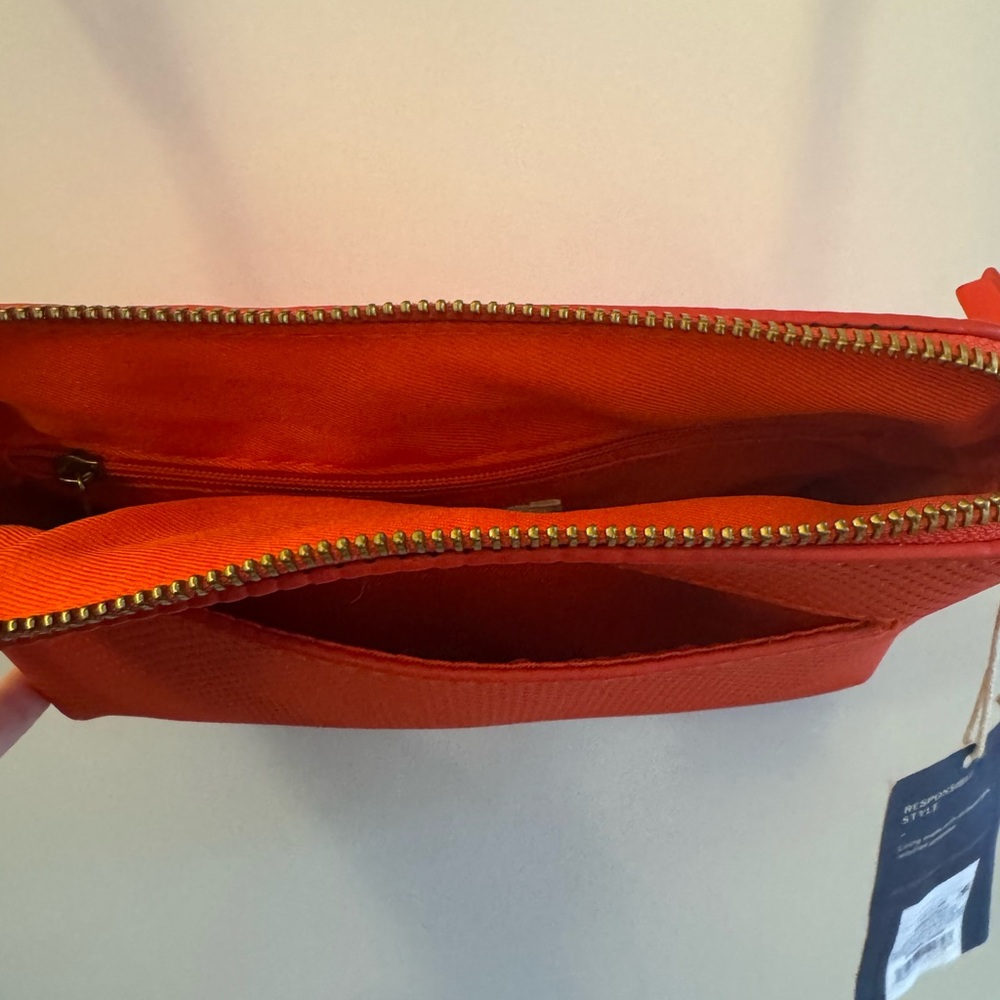 NWT ~ Universal Thread Addison Crossbody Bag / Orange Red Color - Picture 9 of 13